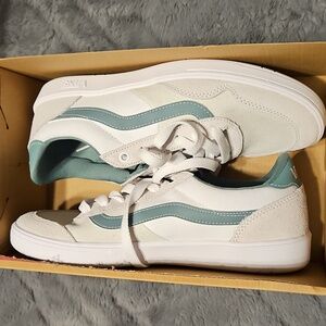NIB Vans Women's Sneakers in White and Teal M8.5/W10